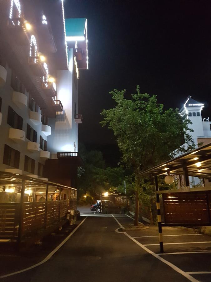 Garden Hotel Uijeongbu Экстерьер фото